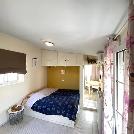Top Floor Apt With Balcony - Acropolis View & Sunset - Koukaki-2